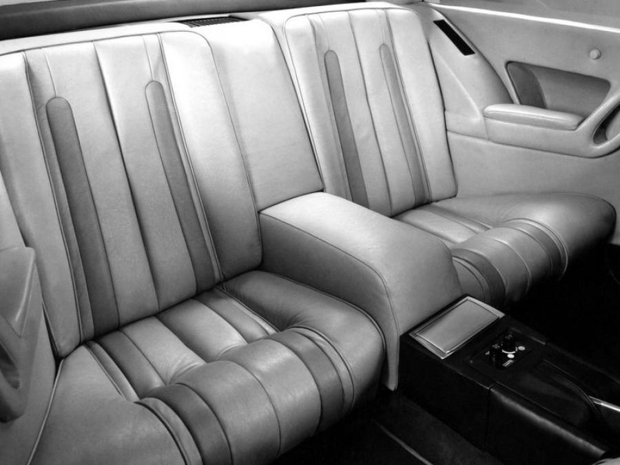 Интерьер Ferrari 400 Automatic i 1979 года  (фото 18 из 31)